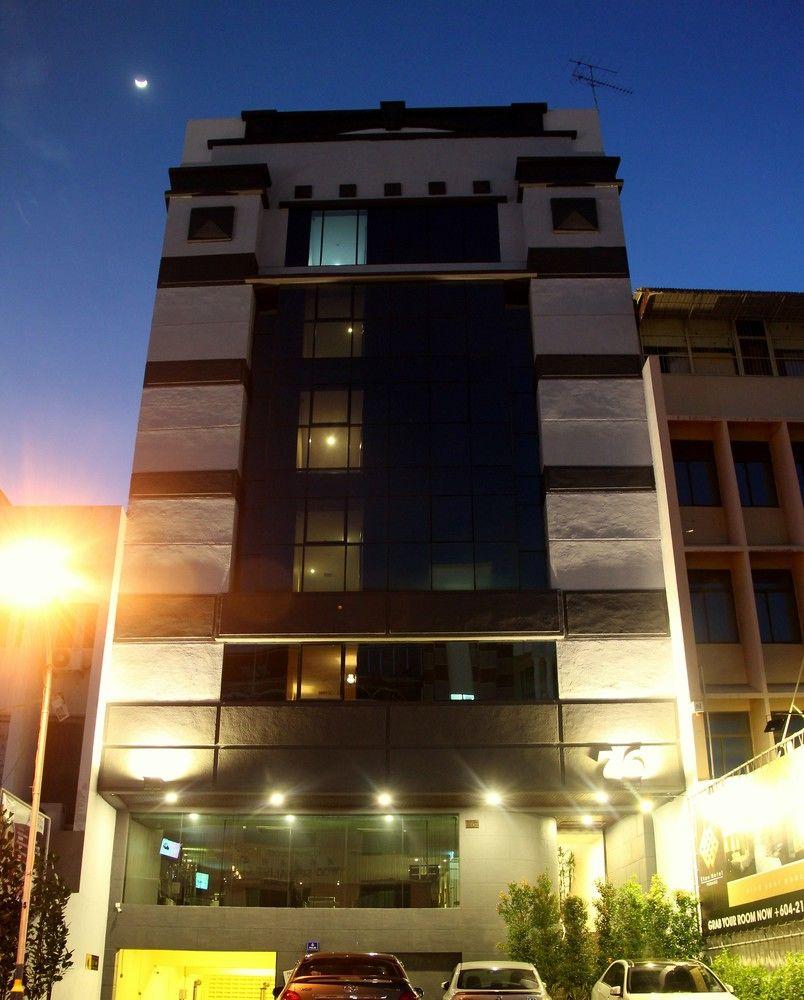 Apple Penang 3*